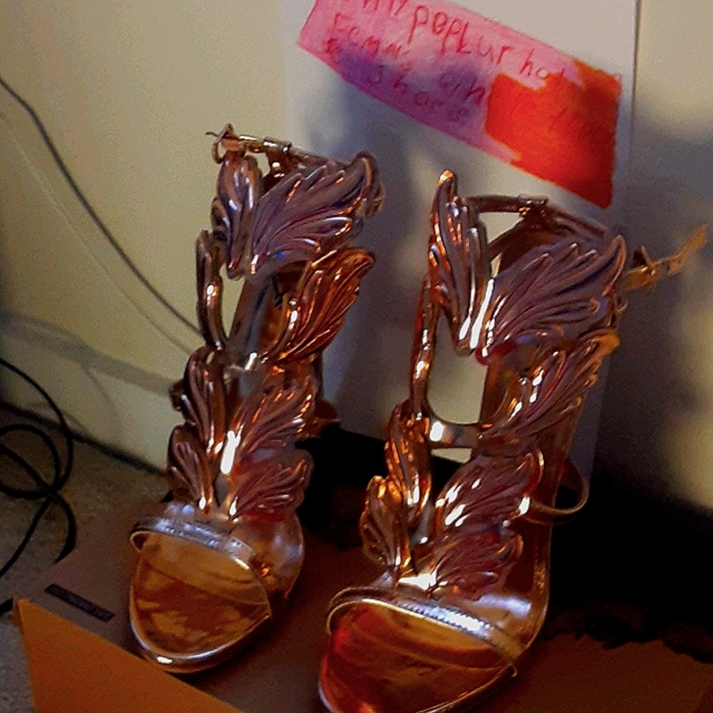 Nice shoes from Hollywood we found out pawn shop